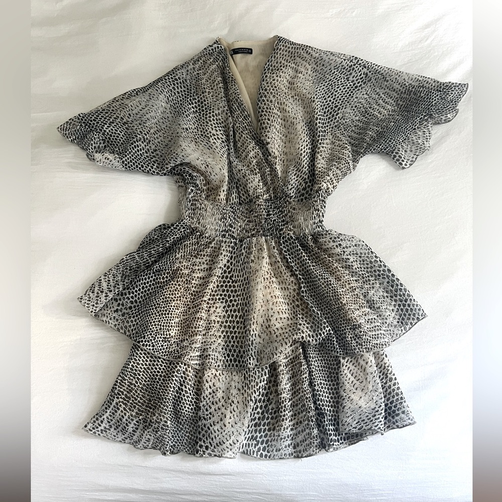 Zara Minidress Cinched Waist w/ Ruffle Bottom